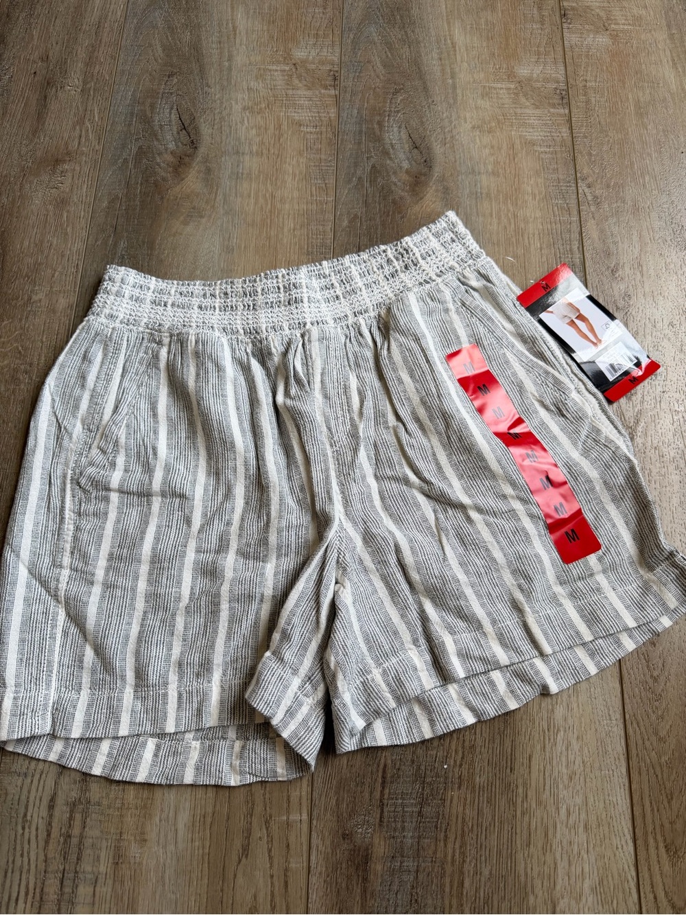 Briggs New York Beige and White Striped High-Waist Linen-Blend Shorts